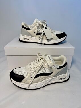 Off-White Kick Off Sneaker - White and Black - Size EU39